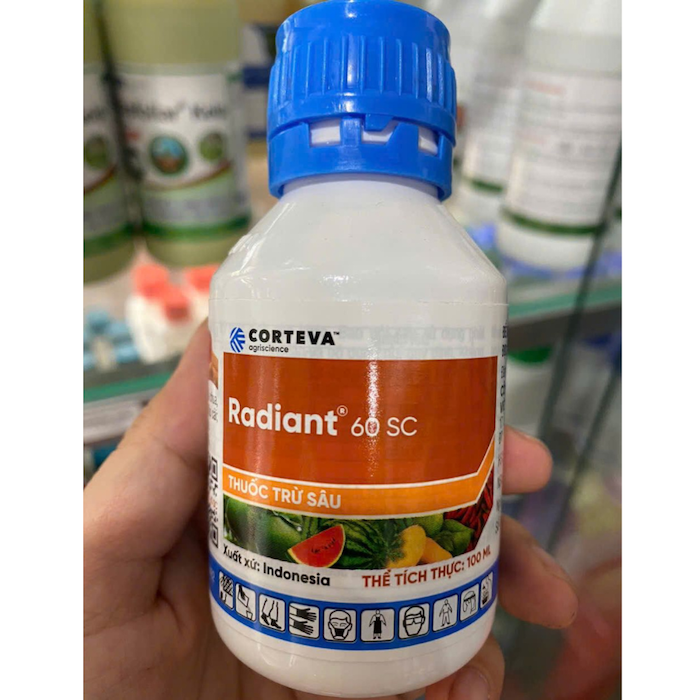 Thuốc trừ sâu radiant chai