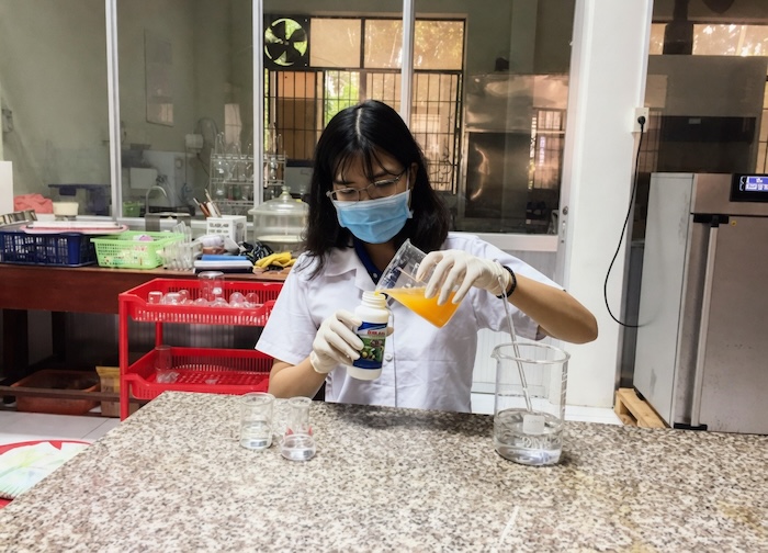 Hạt bình bát làm thuốc trừ sâu